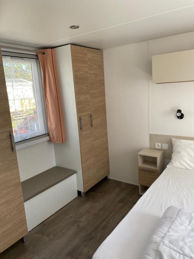 Mobil-Home 4 6 Personnes 2 Chambres Camping Le Bois Dormant Saint-Jean-de-Monts Exteriör bild